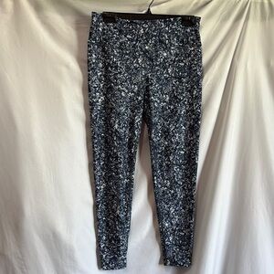 Athletic Works Black and White Floral Leggings